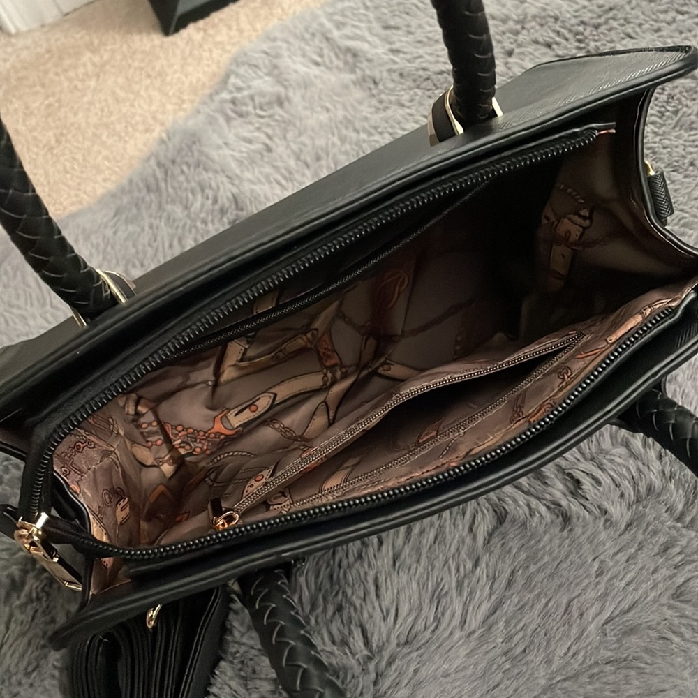 NWOT Black Textured Handbag w/ Removable Strap - Picture 4 of 10